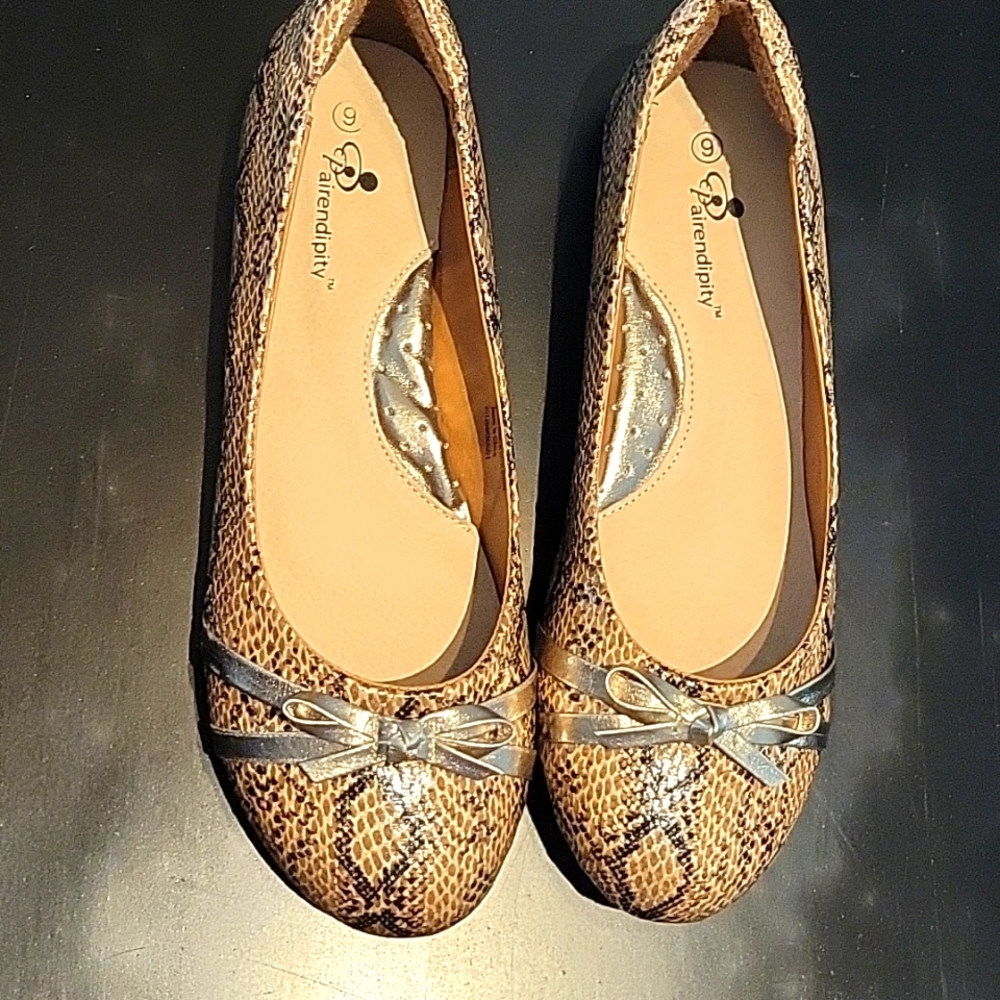 BROWN ANIMAL PRINT SHOES - SIZE 9